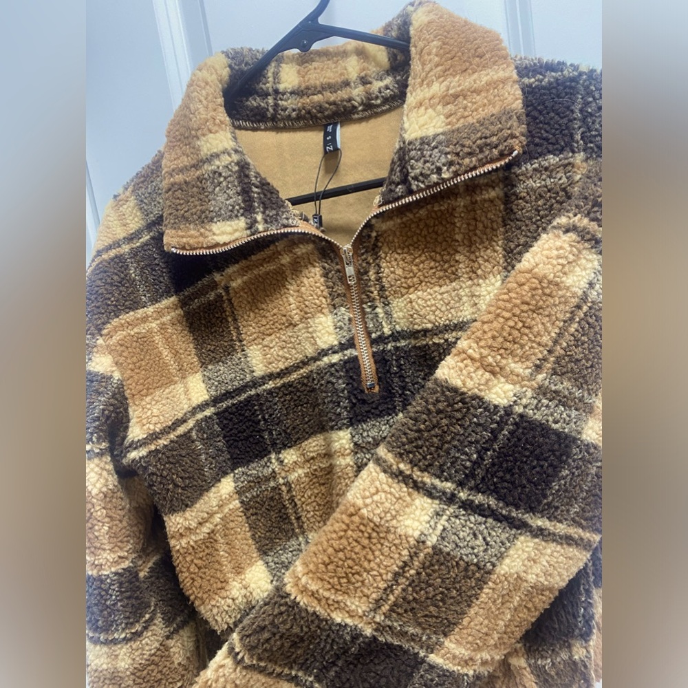 Zaful Brown Plaid Cropped Sherpa Size Small NWT
